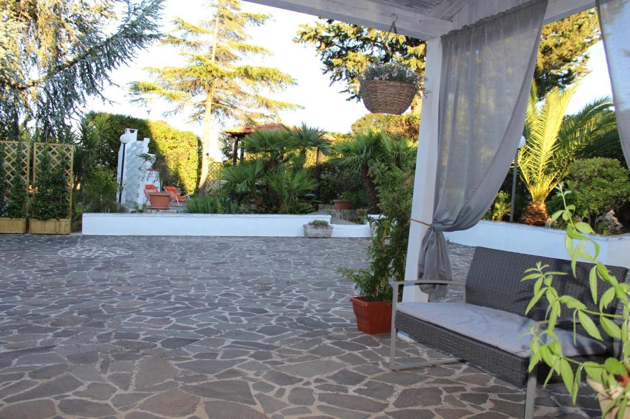 הוילה צ'יסטרנינו Trullo Sette Tindenule מראה חיצוני תמונה