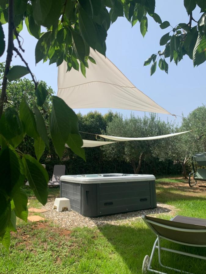 הוילה צ'יסטרנינו Trullo Sette Tindenule מראה חיצוני תמונה